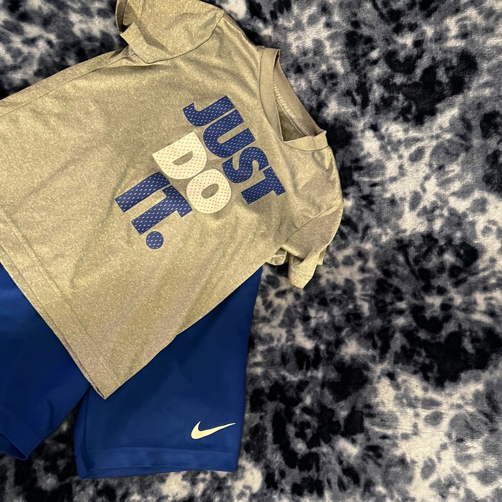 Nike matching set size 6